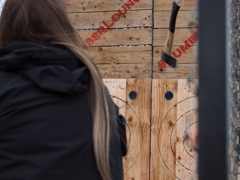 axe throwing